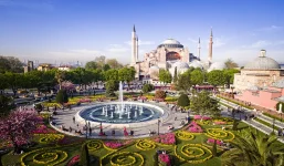 medium_Hagia_Sophia_Istanbul_9.webp